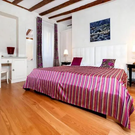 Heritage Valdibora Hotel