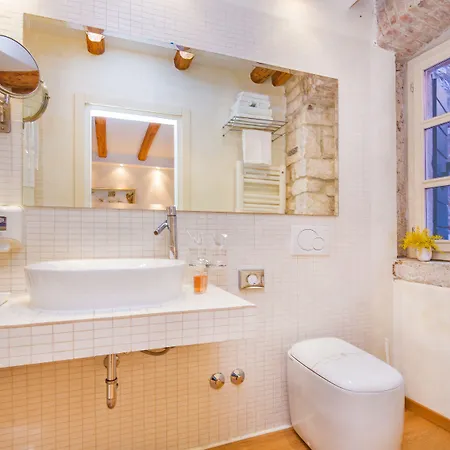 Heritage Valdibora Hotel