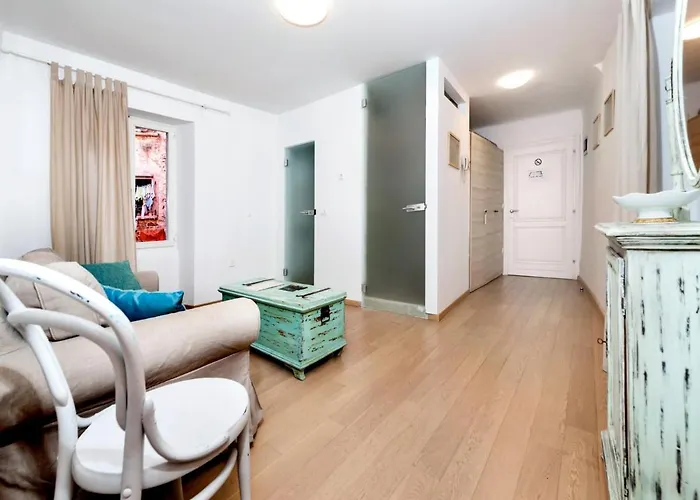 Heritage Valdibora 4* רוביני