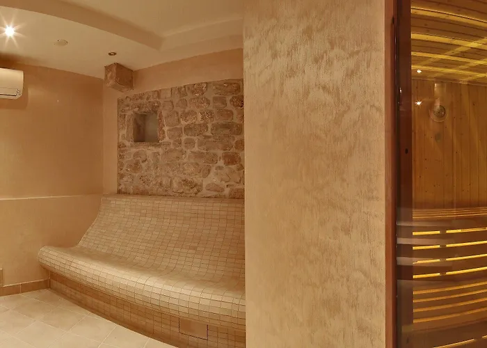 Heritage Valdibora Hotel 4*